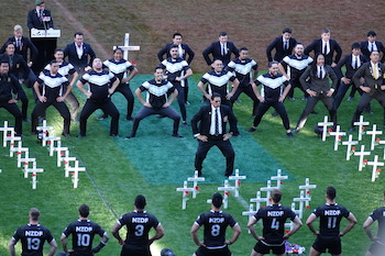 Buck Shelford leads the haka